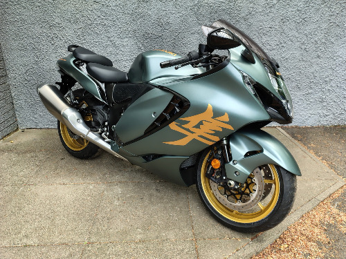Pre-reg special green-gold Hayabusa